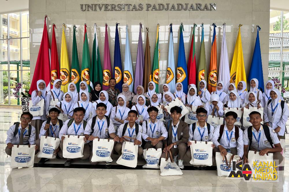 Kunjungan Madrasah Aliyah Husainiyah Cicalengka, Kabupaten Bandung ke Universitas Padjadjaran melalui program Unpad Eduventure. (Foto Dokumtentasi UE)* Kunjungan Madrasah Aliyah Husainiyah Cicalengka, Kabupaten Bandung ke Universitas Padjadjaran melalui program Unpad Eduventure. (Foto Dokumtentasi UE)*